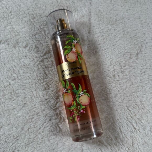 Bath & Body Works Honeysuckle & Peach Spritz Perfume Mist - Picture 1 of 3